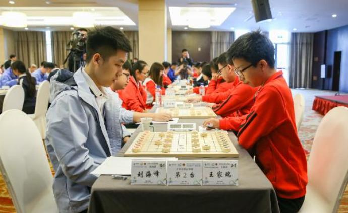 三位大学生为上海摘智运会象棋首金，高校已成象棋发展新力量