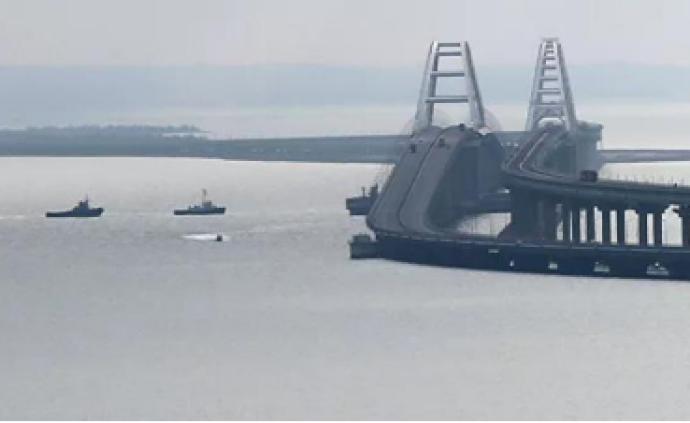 俄罗斯向乌克兰归还扣押军舰，乌总统：船上少了点武器