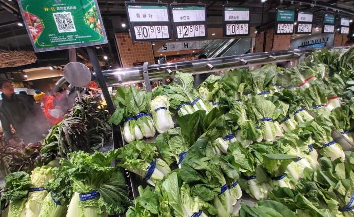 寒潮致山东寿光蔬菜批发价格略涨，市场供应仍然较为充足