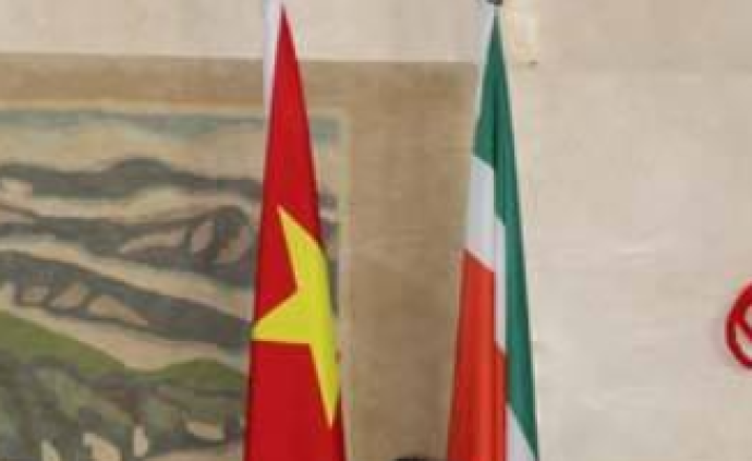 中国苏里南宣布建立战略合作伙伴关系