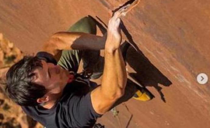因被绳索绊住，31岁美国徒手攀岩高手从300米高处坠亡