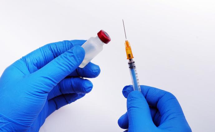 国务院：2020年底前率先实现疫苗“一物一码”