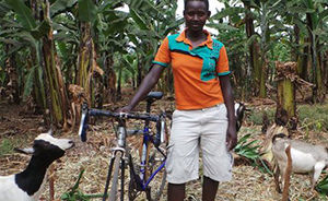 青奥会上的卢旺达女孩：全国少数会骑车的女性，用奖金买牛羊