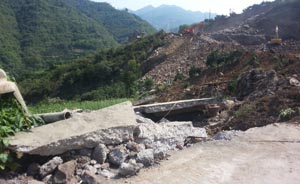 三峡库区首个被冲毁水电站负责人：水电站赚钱，危险也要再建