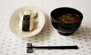 日本的“独食族”会选择在哪默默吃饭？深夜食堂最受欢迎