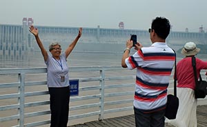 “中国人免票，外国人收费”，三峡大坝景点称是国际惯例 
