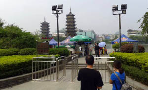 桂林日月塔灯光夜景看不到了，因失火关闭“一两天修不好”
