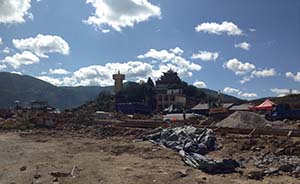 废墟中的香格里拉古城：居民叹祖传物烧成灰烬，恢复原貌太难