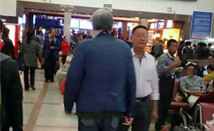 北京火车站被曝暗藏收费登车密道：每人10元，不打折