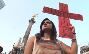 视频| 43名年轻学生遭屠杀 墨西哥上万民众街头抗议