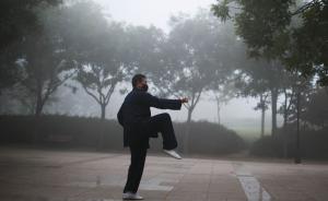 北京APEC后首发重污染蓝色预警，两天出门需戴口罩