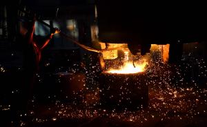 新常态下中国钢产量迎峰值，全球矿业巨头赌输1200亿美元
