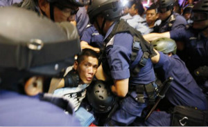 香港警方旺角执行禁制令首日拘捕80人，第二日锁定弥敦道