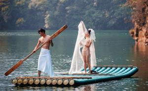 年轻情侣张家界拍摄全裸“婚纱照”，景区被指搞低俗营销