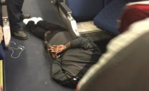 美国一列车发生歹徒刺伤乘客事件：4人受伤1人被捕
