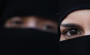 各国怎样对待穆斯林妇女面罩：法国开了禁止先河