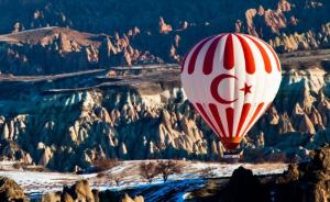 土耳其发生热气球坠落事故，造成中国游客1死4伤
