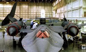 美军“黑鸟”侦察机绝密制造画面曝光，仍是史上最快载人飞机