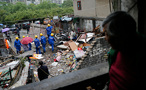 上海市三层老宅凌晨爆炸倒塌2死3伤 居民称是“危房”