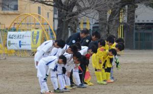 一位旅居日本的中国母亲告诉你，日本校园足球做的有多好