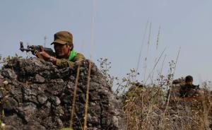 缅北战地直击：政府军派出很多狙击手，炮弹在头顶吱吱作响