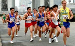 平壤马拉松开赛：650多名外国选手参赛，美国人不少