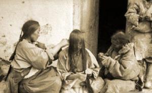 西藏白皮书|旧西藏最上等人命价为等重黄金，最下等人同草绳