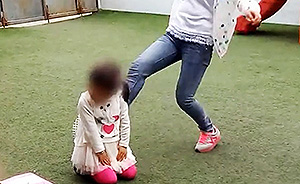 山西吕梁幼儿园虐童视频系老师偷拍，园长被警方带走