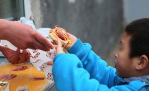 七成上海孩童每日吃零食，膨化食品带来肥胖问题