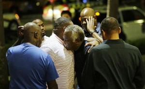 美国南卡罗来纳州发生教堂枪击案，一白人男子枪杀9名黑人