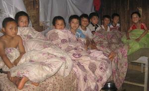 贵州一小学贫困寄宿生抽签睡觉：抽中睡床，抽不中只能睡课桌