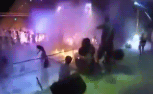 新北粉尘爆炸|最新视频：疑工作人员灭火不当，喷气反助火势