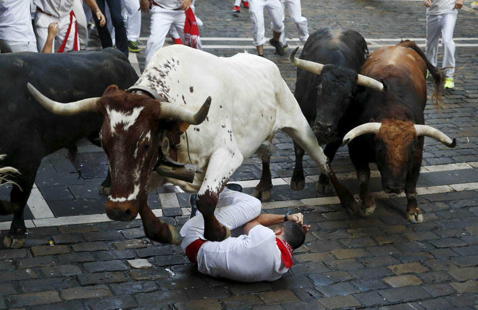 13_2015-07-07T070426Z_516880853_GF10000150999_RTRMADP_3_SPAIN-SANFERMIN