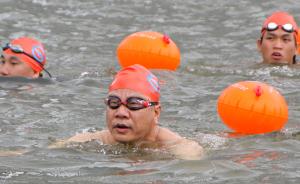 直击|广州市长陈建华率两千人横渡珠江，称水质一年比一年好