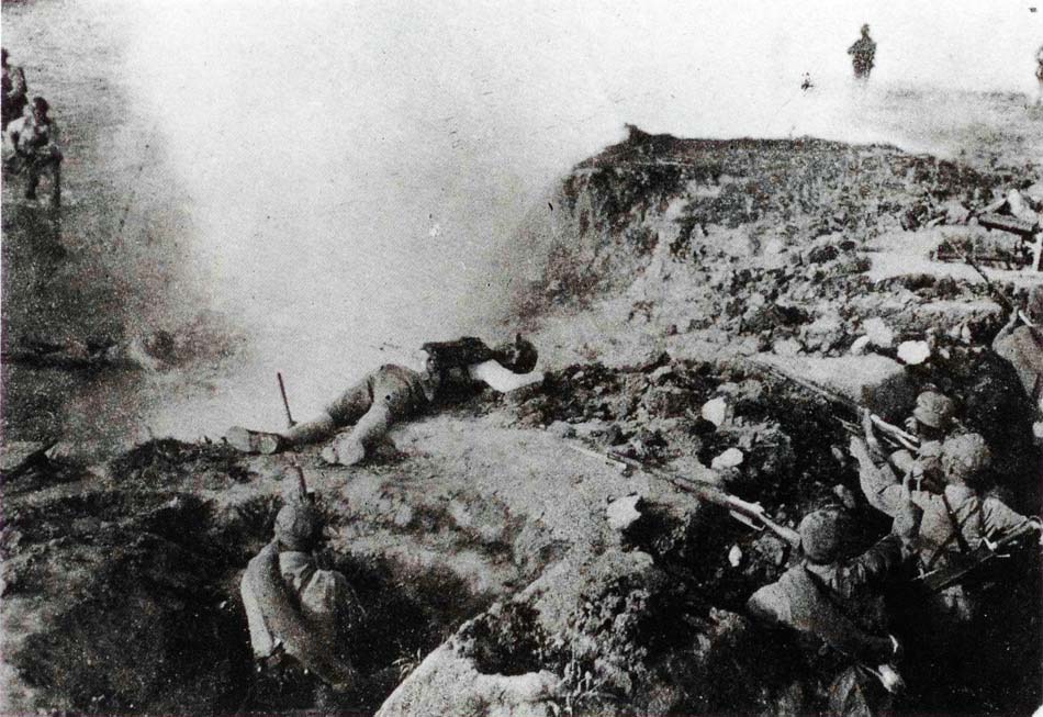 18-1932年3月1日，中央军校教导总队在淞沪杨林口与日军奋战。