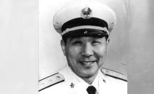 海军原政委魏金山获颁抗战纪念章，曾随许世友参加孟良崮战役