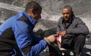 奥巴马“荒野求生” 首片段曝光：熊吃剩的三文鱼？没问题！