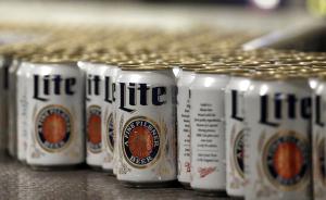 全球最大两家啤酒巨头要合并，“这对青啤和燕京是一场灾难”