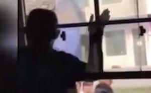湖南女子公交车占座打人被扇耳光：打人者系老人儿子，已立案