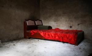 安徽男子与精神病女同居13年育四孩，一审因强奸罪获刑三年
