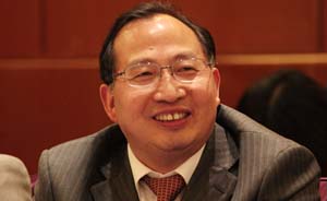 巨化股份董事长拟任衢州市长，所持1.5万股票如何处置？