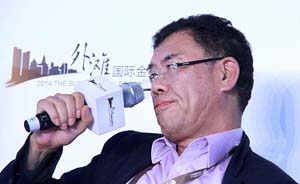 首创董事长刘晓光谈峰会醉酒：我从不喝酒，趴着写微博呢