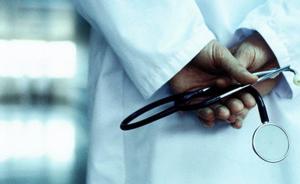 上海一癌症晚期患者为求手术，举起柴刀劈砍名医致其重伤
