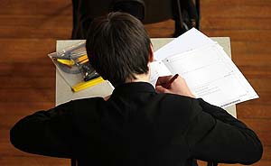 英国仅1/8学生“高考”选数学，皇家学会呼吁取消A-level考试