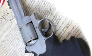 控枪还是不控枪，这是个问题：美国宪法第二修正案之争