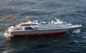 赴南极豪华邮轮在南大西洋起火侧倾，船上近百名中国乘客获救