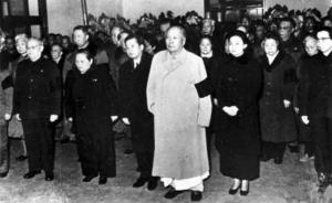 追悼会在中国的历史命运：从大力提倡，到力求从简