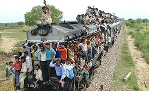 印度子弹头列车时速160公里，新总理欲借此改变“拥挤国度”