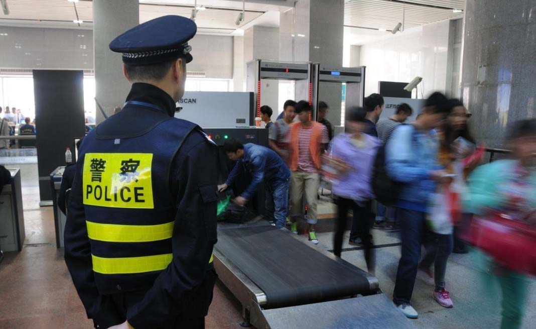 上海江苏六大火车站提升安检级别，液态物品全都要检查