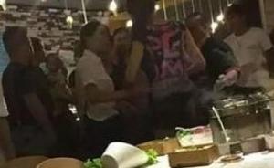 温州“开水浇人”服务员未成年且自首，公诉机关建议减轻处罚